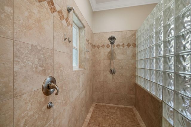 22894 Blue Jay Lane, Anderson, CA 96007