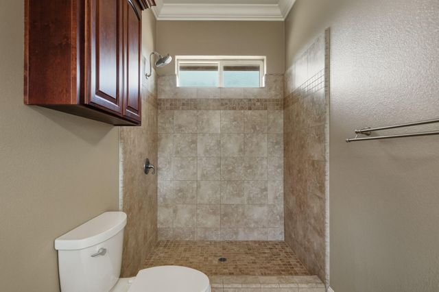 22894 Blue Jay Lane, Anderson, CA 96007