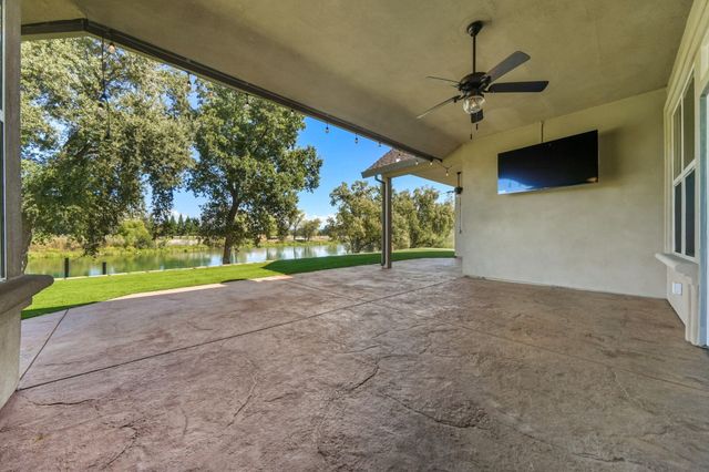 22894 Blue Jay Lane, Anderson, CA 96007
