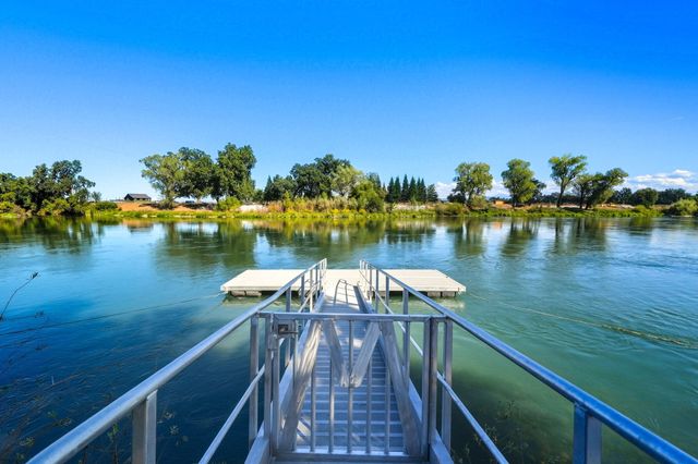 22894 Blue Jay Lane, Anderson, CA 96007