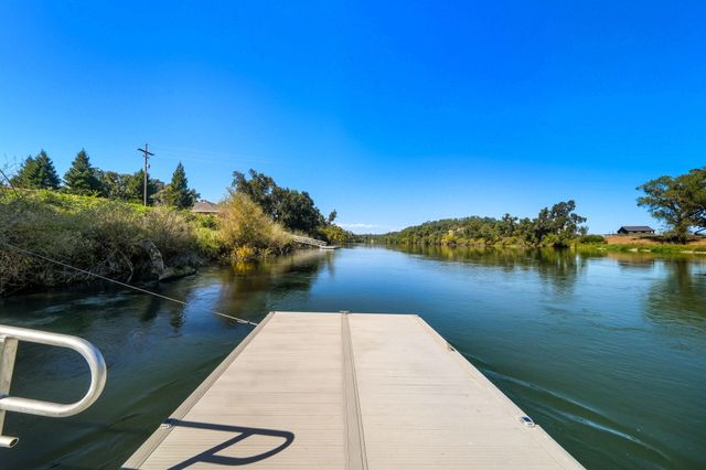 22894 Blue Jay Lane, Anderson, CA 96007