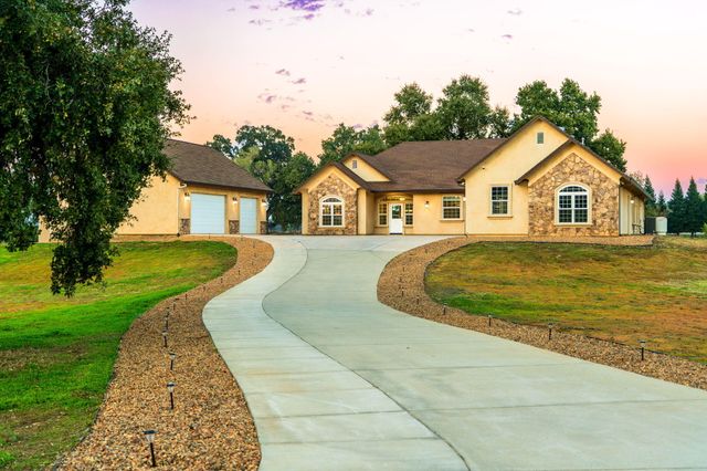 22894 Blue Jay Lane, Anderson, CA 96007