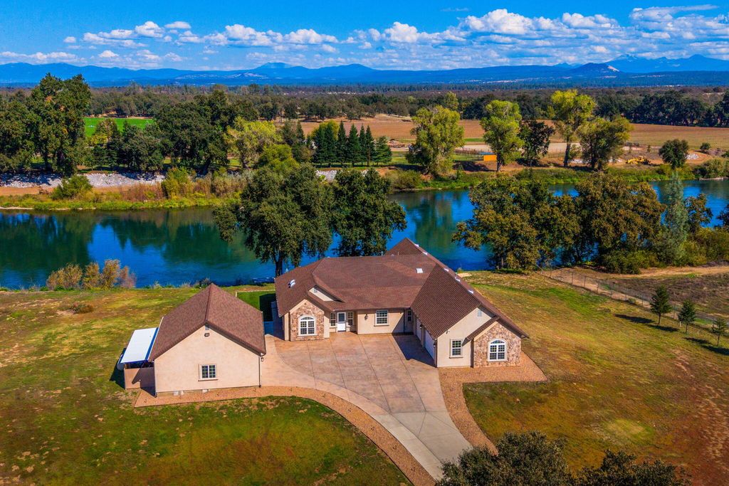 22894 Blue Jay Lane, Anderson, CA 96007