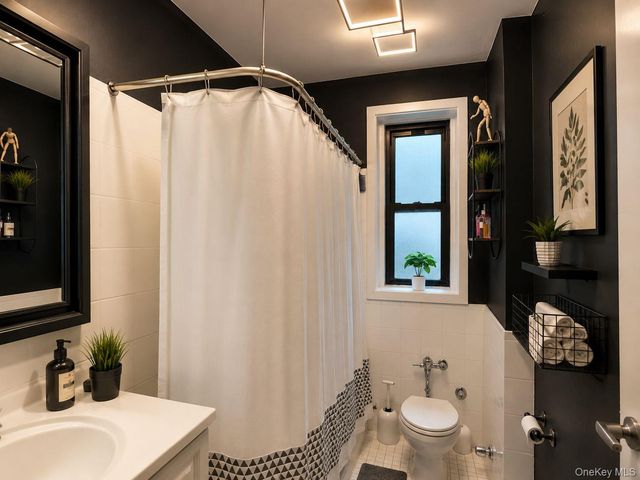 16015 Powells Cove Boulevard C7, Whitestone, NY 11357