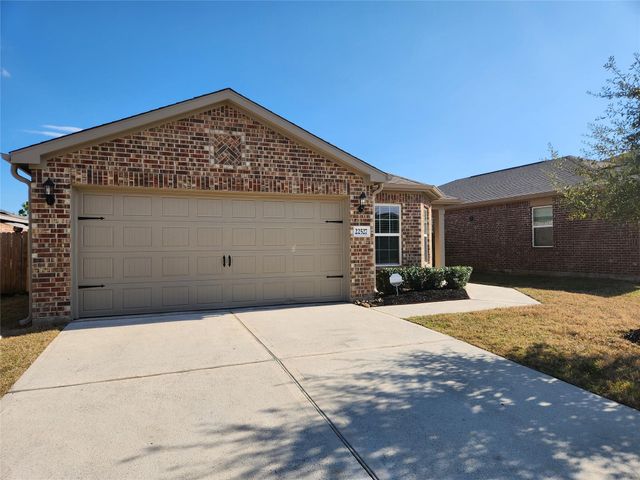 22527 Cloverland Field Drive, Hockley, TX 77447