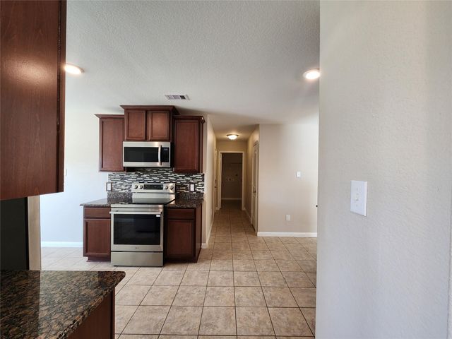 22527 Cloverland Field Drive, Hockley, TX 77447