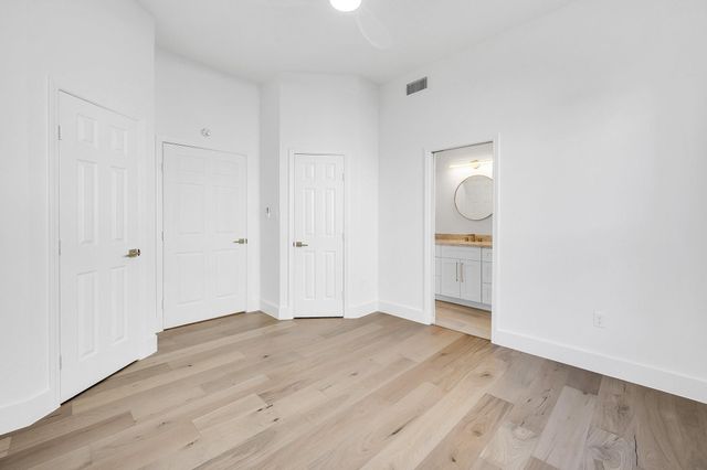 686 Edgewood Drive, Montgomery, TX 77356