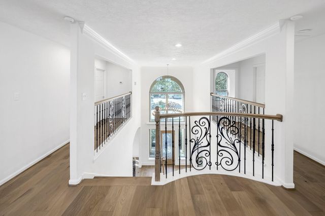 686 Edgewood Drive, Montgomery, TX 77356
