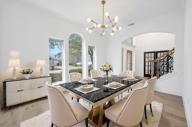 686 Edgewood Drive, Montgomery, TX 77356