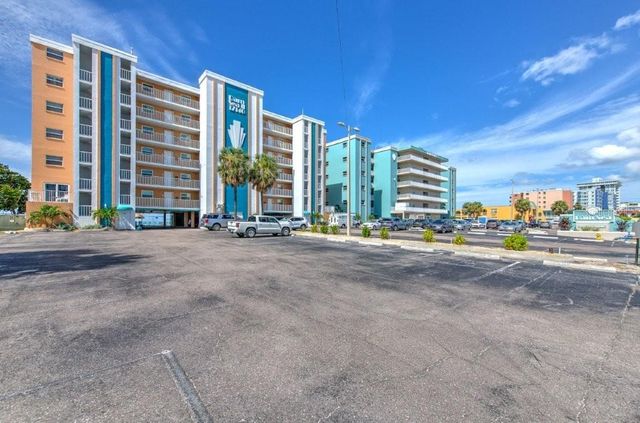 17200 GULF BOULEVARD 401, North Redington Beach, FL 33708
