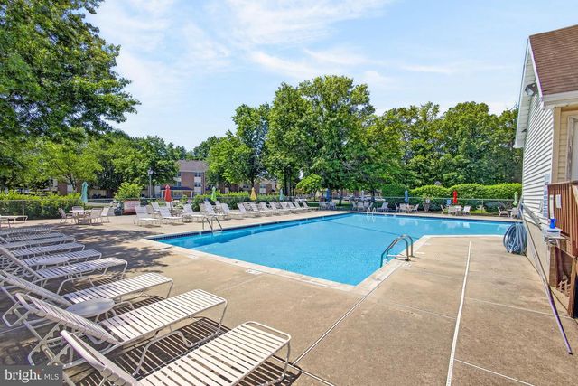 17 DUNMOOR CT N, Trenton, NJ 08690