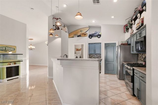 6612 Ringbill Court, North Las Vegas, NV 89084