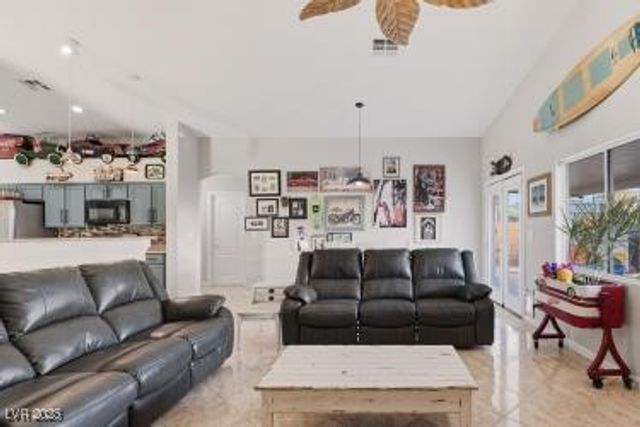 6612 Ringbill Court, North Las Vegas, NV 89084