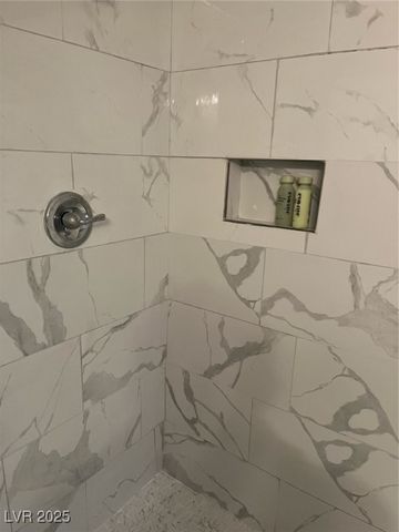 6612 Ringbill Court, North Las Vegas, NV 89084