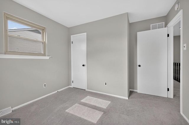 21 UPLAND RD, Brookhaven, PA 19015