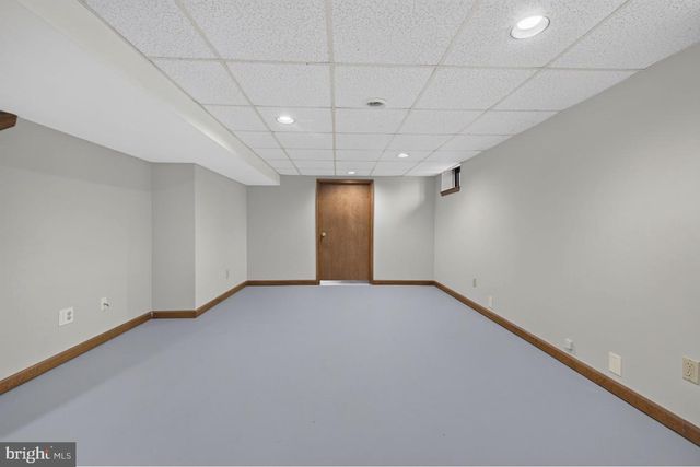21 UPLAND RD, Brookhaven, PA 19015