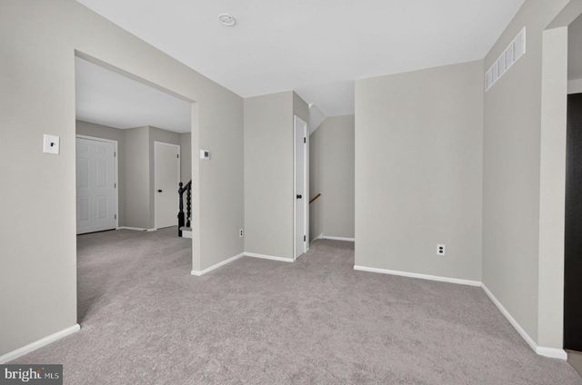 21 UPLAND RD, Brookhaven, PA 19015