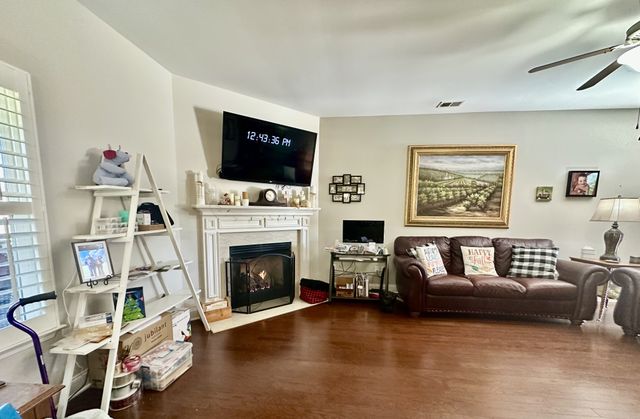 547 Cloverhill Ln, Lebanon, TN 37090