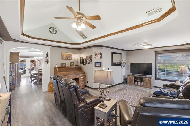 1005 Foxglove Ln, Mt Angel, OR 97362