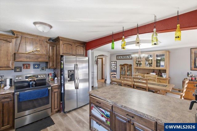 1005 Foxglove Ln, Mt Angel, OR 97362