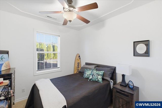 1005 Foxglove Ln, Mt Angel, OR 97362