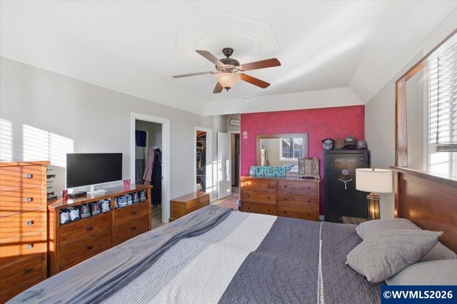 1005 Foxglove Ln, Mt Angel, OR 97362