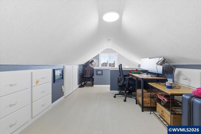 1005 Foxglove Ln, Mt Angel, OR 97362