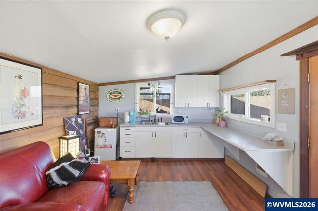 1005 Foxglove Ln, Mt Angel, OR 97362