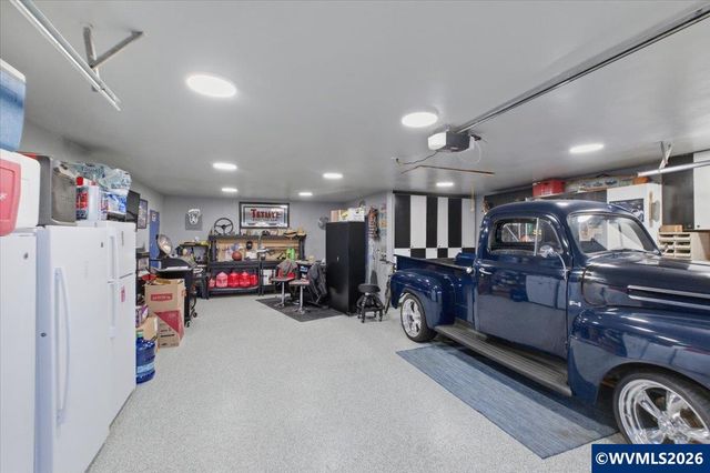 1005 Foxglove Ln, Mt Angel, OR 97362