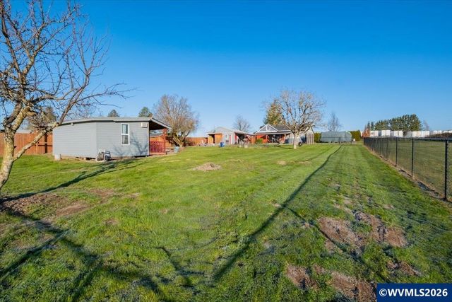 1005 Foxglove Ln, Mt Angel, OR 97362