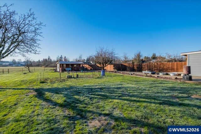 1005 Foxglove Ln, Mt Angel, OR 97362