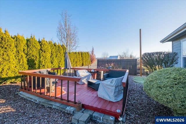 1005 Foxglove Ln, Mt Angel, OR 97362