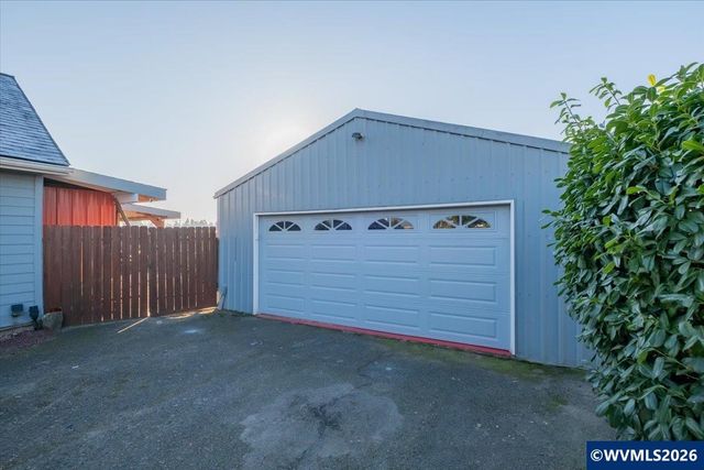 1005 Foxglove Ln, Mt Angel, OR 97362