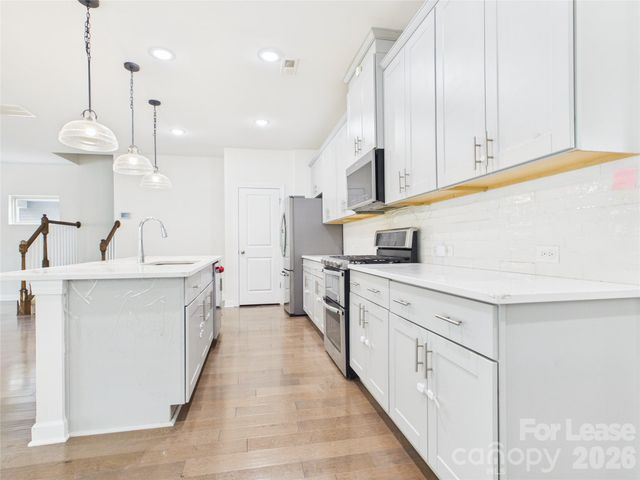 3941 Woodland View Drive, Charlotte, NC 28215