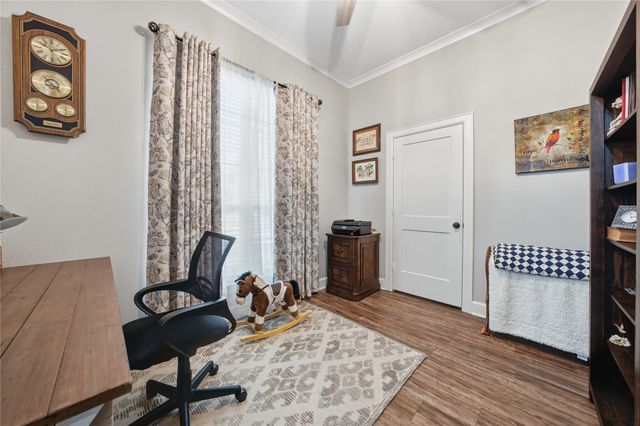 7222 Neches Street, Athens, TX 75752