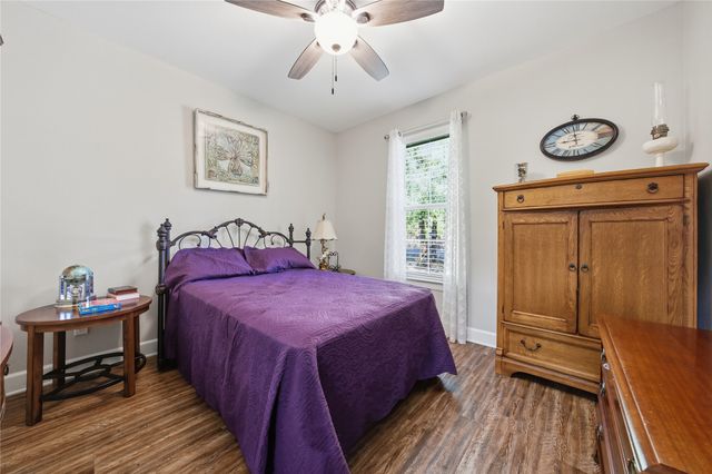 7222 Neches Street, Athens, TX 75752