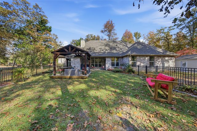 7222 Neches Street, Athens, TX 75752