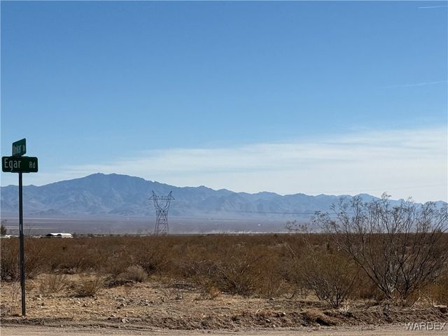 7910 W Unkar Drive, Golden Valley, AZ 86413