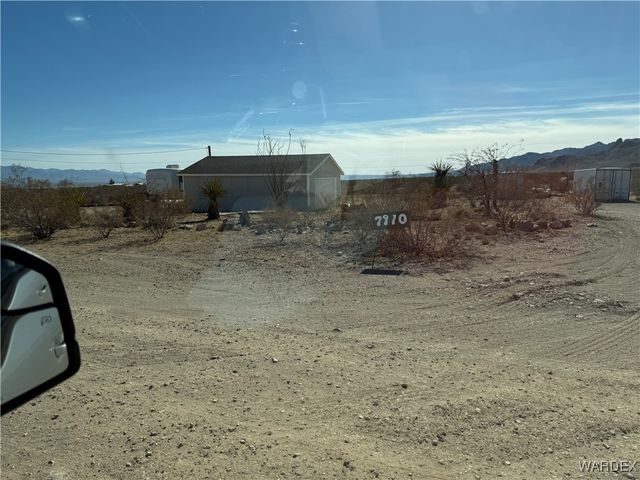 7910 W Unkar Drive, Golden Valley, AZ 86413