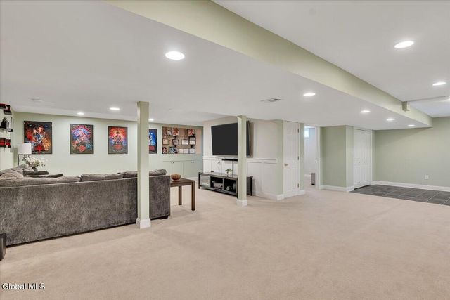 26 Birch Hill Road, Clifton Park, NY 12019