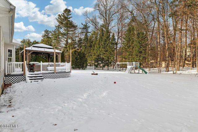 26 Birch Hill Road, Clifton Park, NY 12019