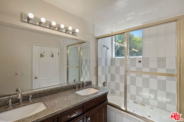 923 Euclid Street 201, Santa Monica, CA 90403