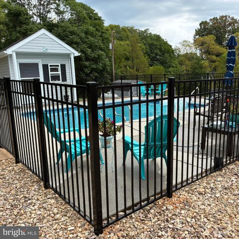 908 JONATHAN ST, Woodstock, VA 22664