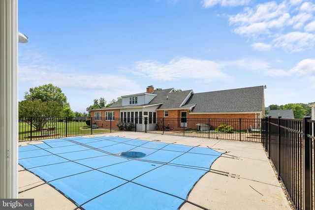 908 JONATHAN ST, Woodstock, VA 22664