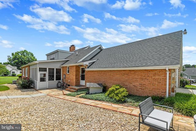 908 JONATHAN ST, Woodstock, VA 22664