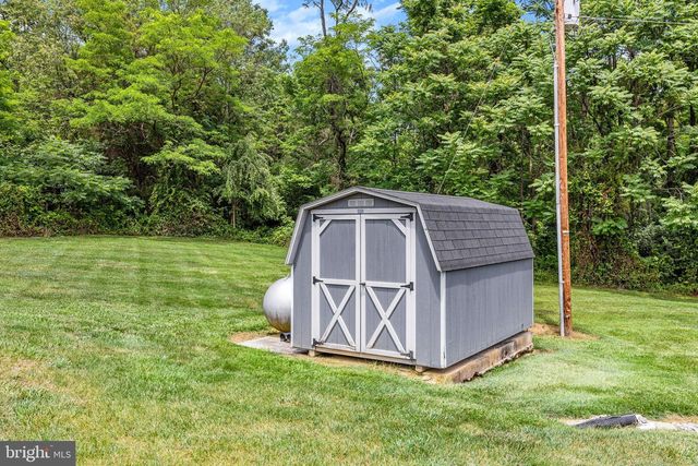 908 JONATHAN ST, Woodstock, VA 22664