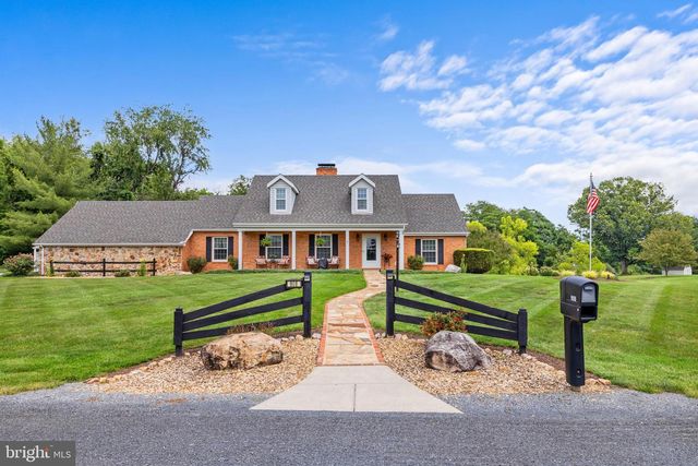 908 JONATHAN ST, Woodstock, VA 22664