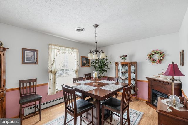 908 JONATHAN ST, Woodstock, VA 22664