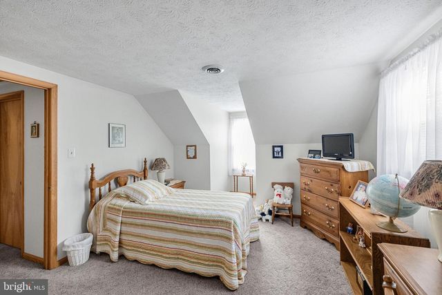908 JONATHAN ST, Woodstock, VA 22664