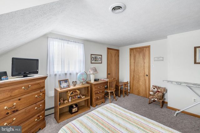 908 JONATHAN ST, Woodstock, VA 22664